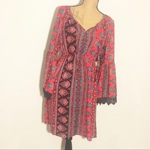 Venus Paisley NWOT V Neck Boho sz 12 long sleeve red with black lace